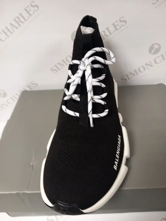 BOXED BALENCIAGA SIZE EU44