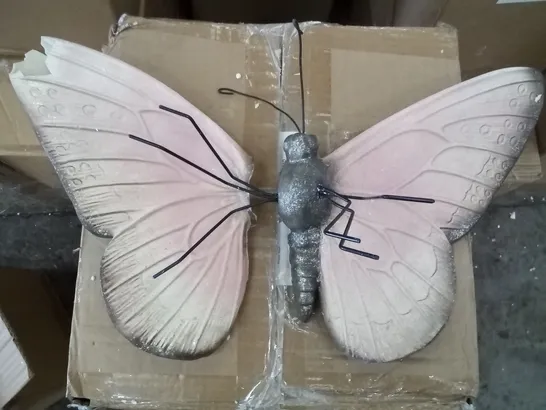 BOXED LARGE BUTTERFLY DECORATION - PINK