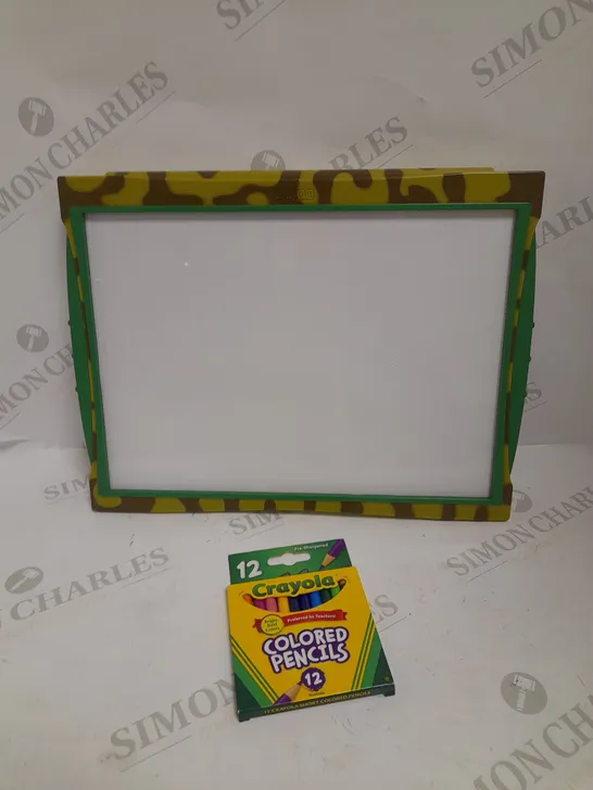 CRAYOLA LIGHT UP TRACING PAD  RRP £27