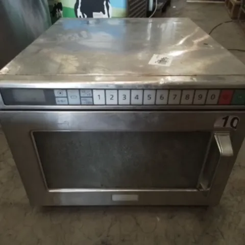 COMMERCIAL MICROWAVE