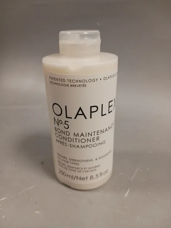 OLAPLEX NO5 BOND MAINTENANCE CONDITIONER - 250ML 