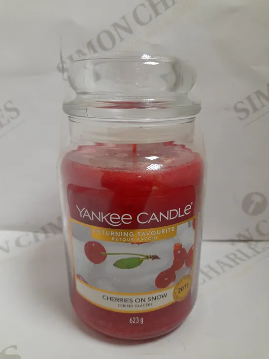 YANKEE CANDLE CHERRY ON SNOW SCENTED CANDLE