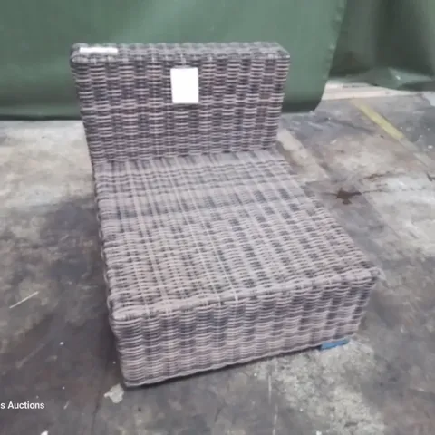 DESIGNER BROWN RATTAN ARMLESS SEAT