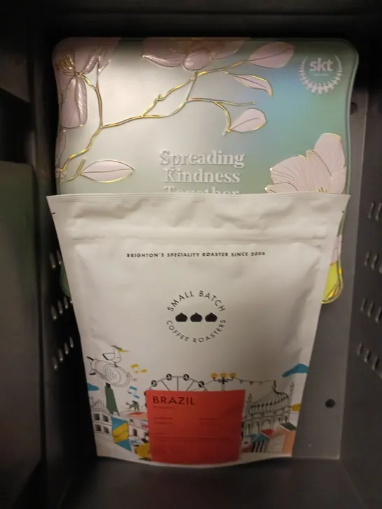 APPROXIMATELY 8 ASSORTED FOOD/DRINK PRODUCTS TO INCLUDE EL PASEO COFFEE, CONDIMANIAC CANDIED JALAPENOS, SMALL BATCH COFFEE ROASTERS ETC 