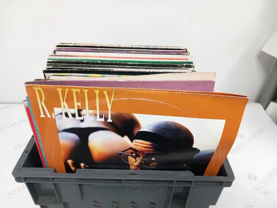 A COLLECTION OF 100 X DANCE / REMIX 12” VINYL RECORDS.