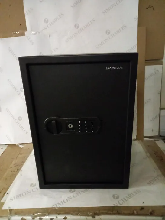 AMAZON BASICS HOME SAFE - 51 L