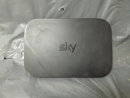 SKY EM150 Q MINI BOX