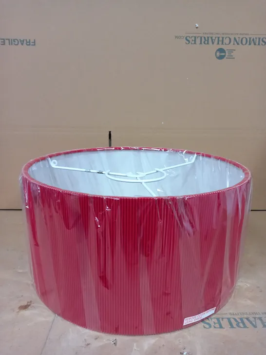 RED RIBBED LIGHTSHADE 40CM