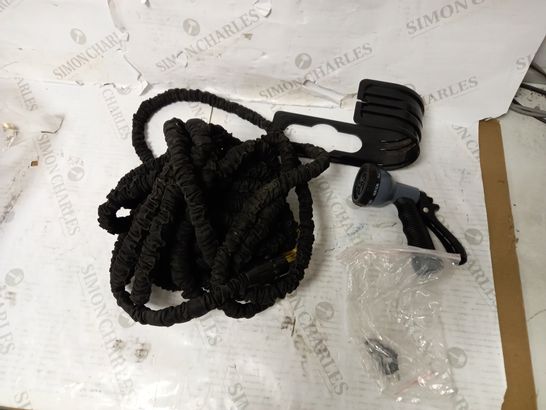 BLACK EXTENDABLE HOSE 