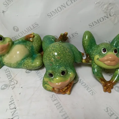 HOME 2 GARDEN SET OF 3 GARDEN FROGS