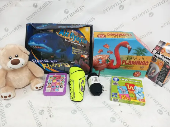 LARGE QUANTITY OF ASSORTED TOYS AND ACCESSORIES TO INCLUDE; AIR FLYING FISH, SONDICO SHIN PADS, I AM LIL FLAMINGO AND SOFT TOY