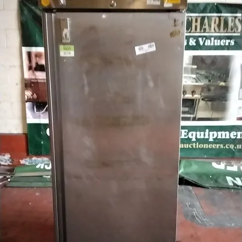 COMMERCIAL SINGLE DOOR FRIDGE/CHILLER 