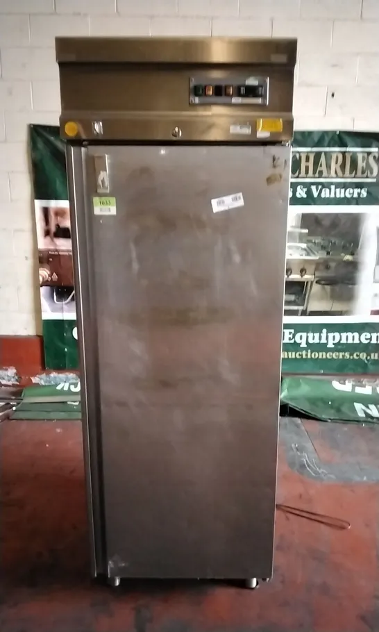 COMMERCIAL SINGLE DOOR FRIDGE/CHILLER 