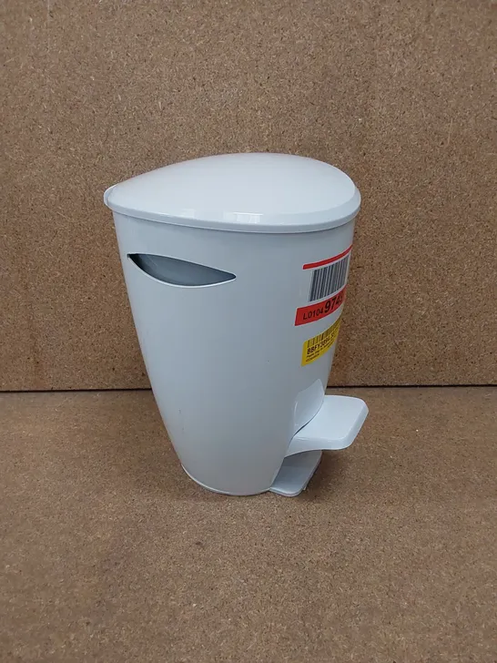 PLASTIC STEP-ON RUBBISH BIN - 5L