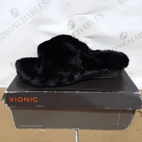 VIONIC RELAX PLUSH BLACK SLIP ON SHOES - SIZE 7