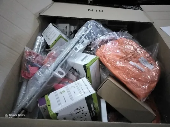 PALLET OF ASSORTED ITEMS INCLUDING,2IN1 CLEANING BRUSH KIT, USB C SUPER CHARGING PHONE CHARGER, DIGITAL THERMOMETER, ASSORTED IPAD AND PHONE CASES 