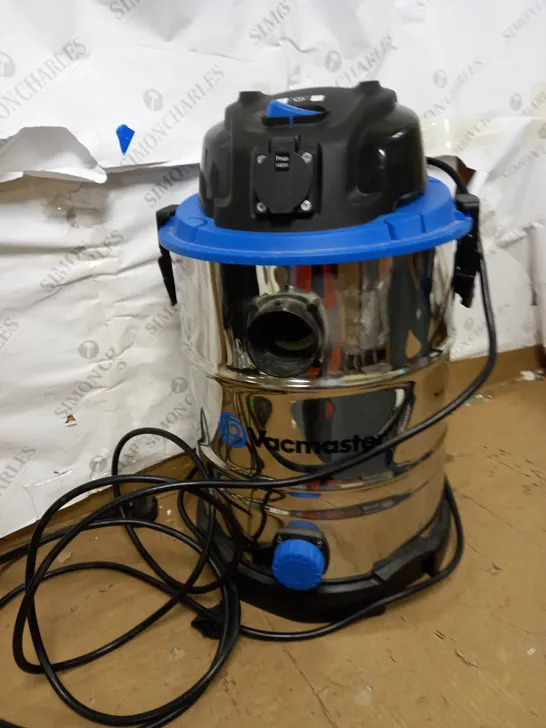 VACMASTER WET AND DRY VACUUM CLEANER 