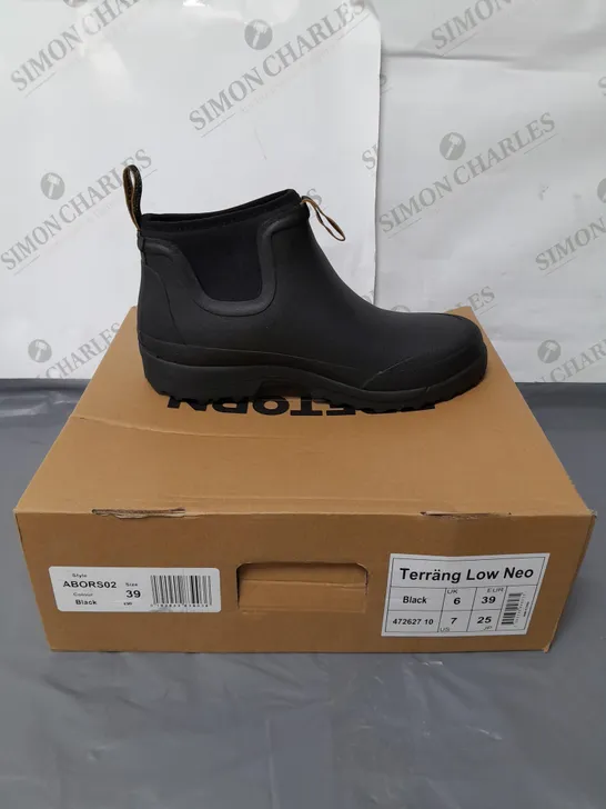 TRETORN TERRANG LOW NEO BLACK RUBBER BOOTS SIZE 6