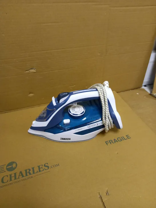 ZANUSSI CORDED HAND IRON - BLUE/WHITE 