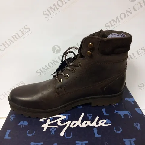 BOXED RYDALE KILBURN II LACE UP BOOT WAXY BOWN SIZE 7