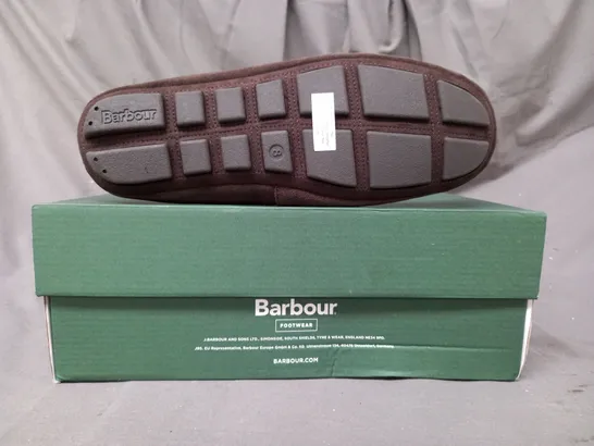 BOXED PAIR OF BARBOUR MONTY SLIPPERS IN BROWN SUEDE UK SIZE 8