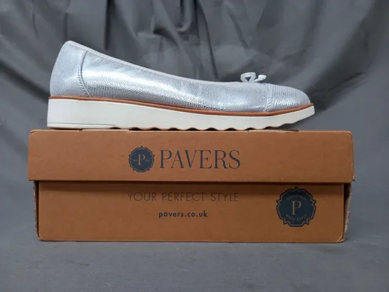 BOXED PAIR OF PAVERS SLIP-ON SHOES IN METALLIC SILVER SIZE 7