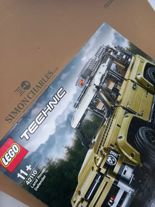 BOXED LEGO TECHNIC LAND ROVER DEFENDER 11+ 42110 RRP £359.98