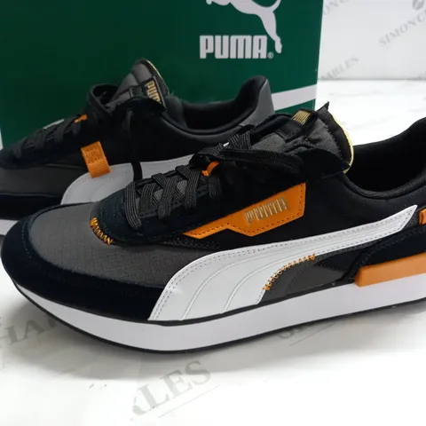 BOXED PAIR OF PUMA RIDER DISPLACED TRAINERS - UK 10