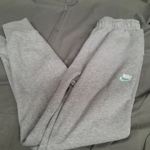 NIKE JOGGERS IN GREY - SMALL