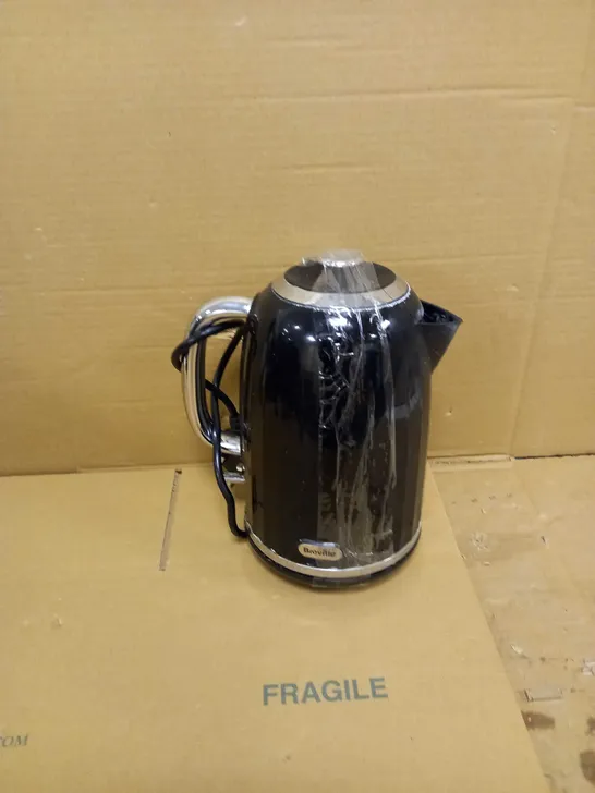 BREVILLE BLACK CORDED KETTLE 