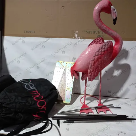 BOX OF APPROXIMATELY 5 ASSORTED HOUSEHOLD ITEMS TO INCLUDE FARGO GARDEN ORNAMENT FLAMINGO 78CM, UBER MOTORCYCLES TYRE WARMER (REAR) SIZE UNSPECIFIED, ETC