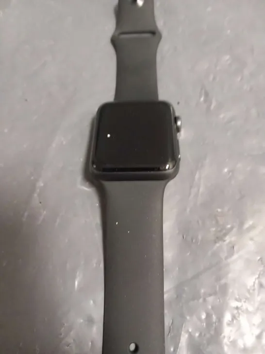 APPLE WR-5OM SERIES 2 WRIST WATCH