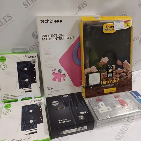 BOX OF APPROXIMATELY 20 ASSORTED ITEMS TO INCLUDE IPAD CASE, TECHLINK, WIRING ACCESSORIES ETC