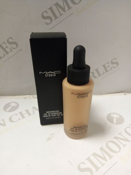 M.A.C. STUDIO WATERWEIGHT SPF 30 FOUNDATION - NW25