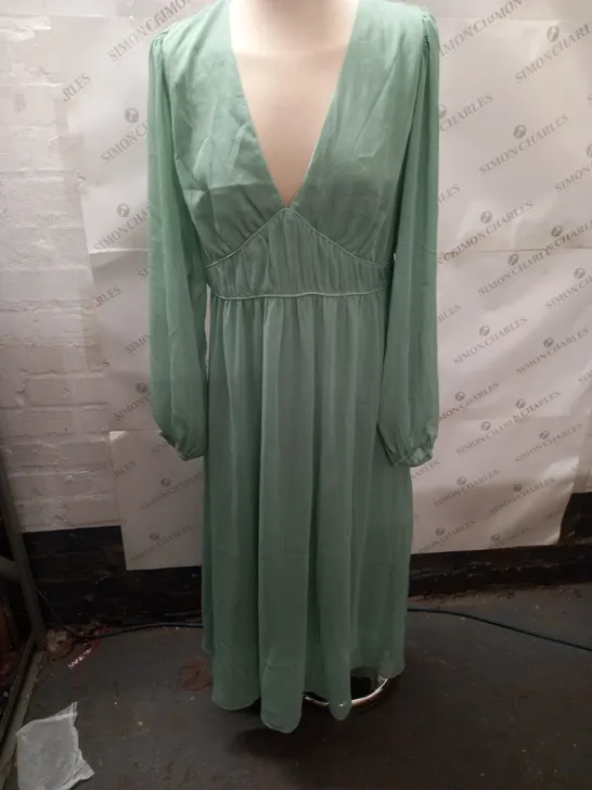 H&M SAGE GREEN V-NECK DRESS - EUR M