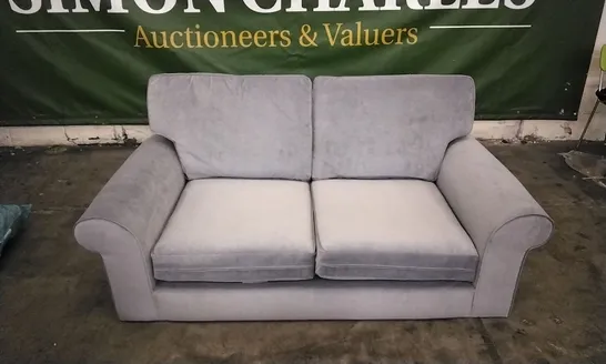 QUALITY DESIGNER LOUNGE CO 2 SEATER SOFA IN SILVER PLUSH FABRIC