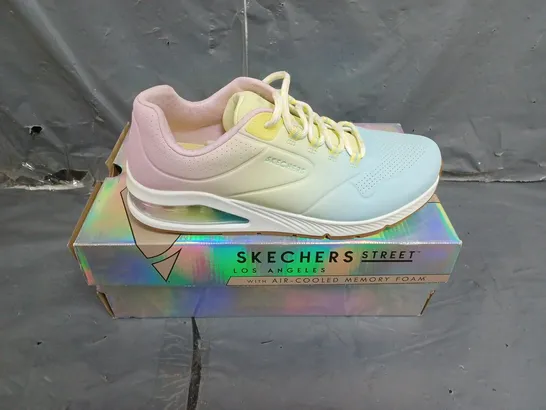 BOXED SKECHERS WOMENS UNO 2 AIR AROUND YOU SNEAKER SIZE 7 