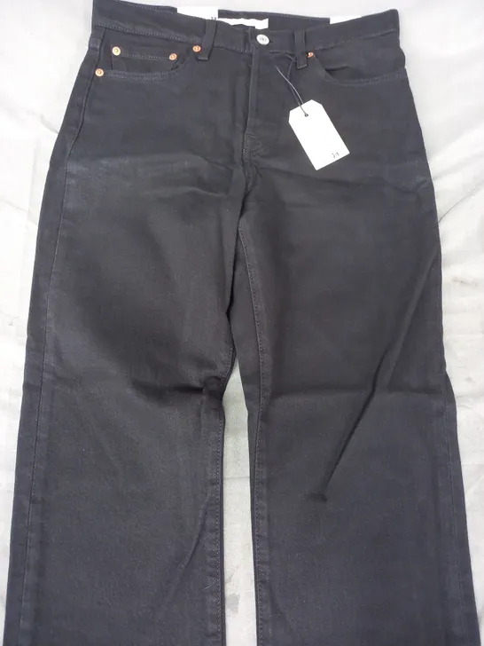 LEVI'S WEDGIE STRAIGHT JEANS IN BLACK SIZE 28/26