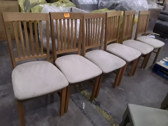 SET OF SIX DESIGNER OAK SLAT BACK DINING CHAIRS WITH NATURAL FABRIC SEATS
