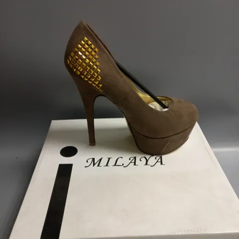 BOXED MILAYA LADIES KHAKI SUEDE HIGH HEELED SHOES WITH STUDDED DETAIL. SIZE 5/38