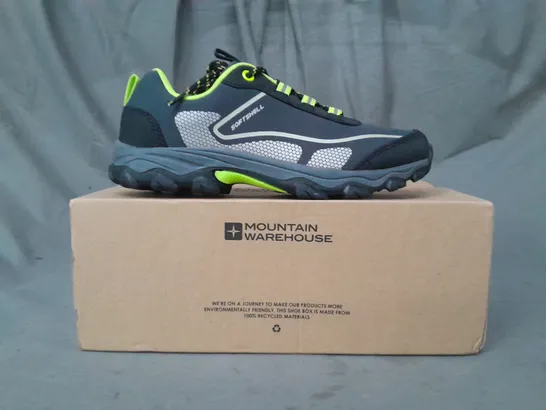 BOXED PAIR OF MOUNTAIN WAREHOUSE SOFTSHELL KID'S WALKING SHOES IN GREY/LIME GREEN UK SIZE 4