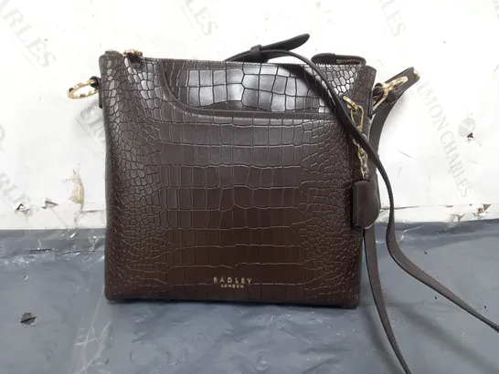 RADLEY LONDON CROSSBODY BAG IN DARK CHOCOLATE