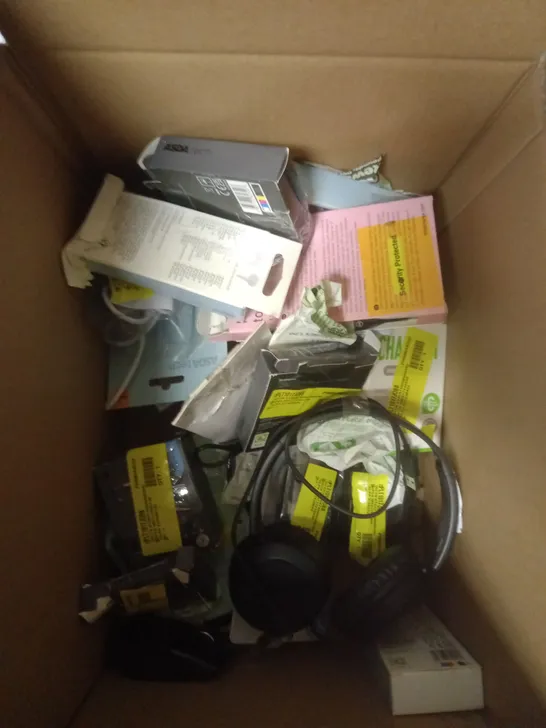 BOX OF APPROXIMATELY 20 ASSORTED ELECTRICAL PRODUCTS TO INCLUDE MIXX WIRELESS HEADPHONES, HDMI SELECTOR, CHARGING CABLES ETC 