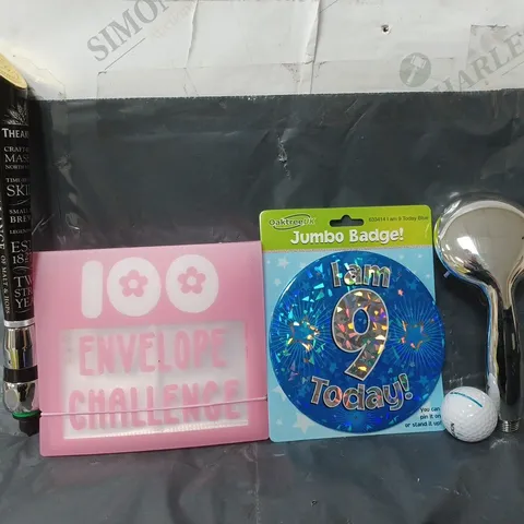 BOX OF APPROXIMATELY 15 ASSORTED ITEMS TO INCLUDE - JUMBO BADGE I AM 9 TODAY , SHOWER HEAD , SRIXON GOLF BALL ETC