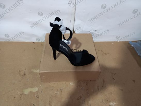 BOXED PAIR OF BOHOO BLACK HIGH HEELS SIZE 3