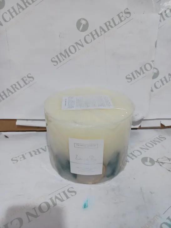 THE WHITE COMPANY LIME & BAY CANDLE. LIME BLOSSOM & ORANGE SCENTED - 1555G