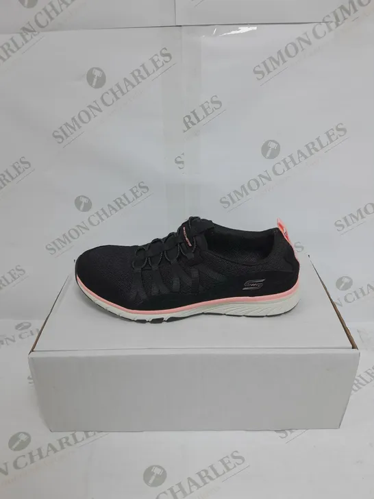 SKETCHERS GRATIS TRAINERS BLACK SIZE 6