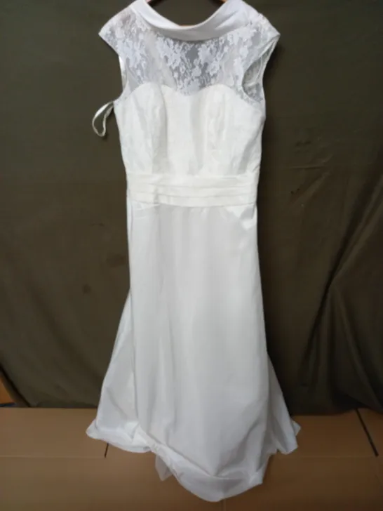 BERKETEX BRIDE EMILY FOX WEDDING DRESS - 18