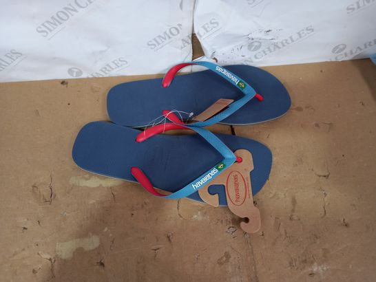 BOXED PAIR OF HAVAIANAS SIZE 47/48