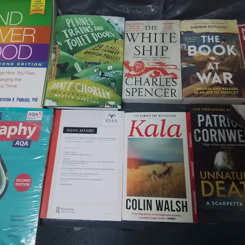 LARGE QUANTITY OF ASSORTED BOOKS TO INCLUDE MIND OVER MOOD, AND GCSE GEOGRAPHY 